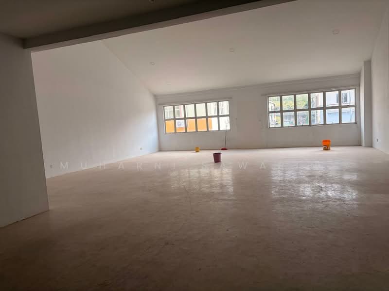 Kedai / Pejabat untuk Disewa di Bukit Jelutong (Shah Alam) - muharni sawarin - Interior - PropertyGuru.com.my