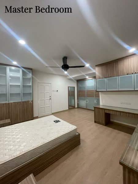 Rumah Teres 2 Tingkat untuk Dijual di Bandar Saujana Putra (Tanjong Duabelas) - Kevin Loke - Master Bedroom - PropertyGuru.com.my