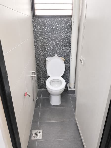 Shop for Rent in Taman Kajang Utama (Kajang) - Louis . - Bathroom - PropertyGuru.com.my