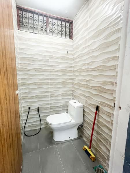 Kedai / Pejabat untuk Disewa di Taman Tun Dr. Ismail (Kuala Lumpur) - Andy Riki - Bathroom - PropertyGuru.com.my