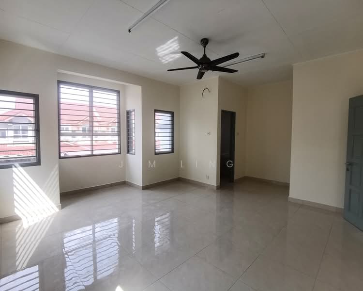 Rumah Teres untuk Disewa di Bandar Puteri Klang (Klang) - Jim Ling - Living Room - PropertyGuru.com.my