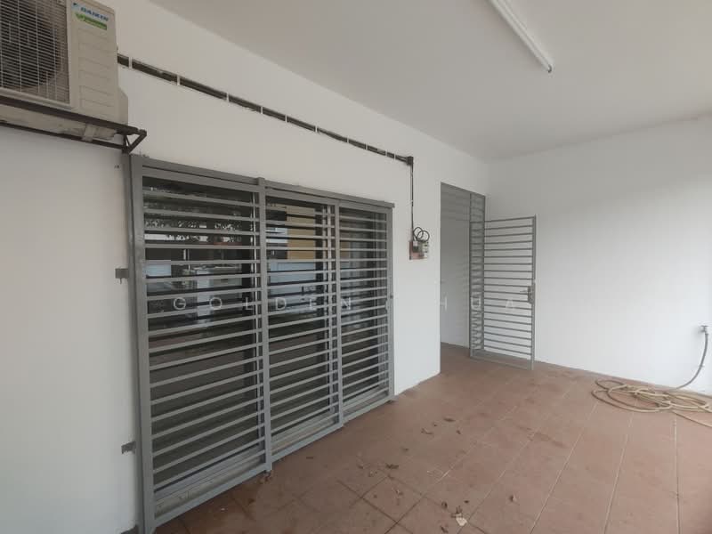 2-storey Terraced House for Sale in Rawang (Selangor) - Golden Chua - Exterior - PropertyGuru.com.my