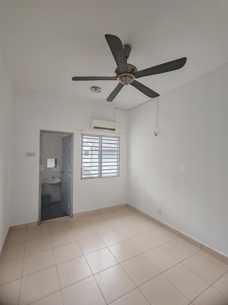 2-storey Terraced House for Sale in Rawang (Selangor) - Golden Chua - Bathroom - PropertyGuru.com.my