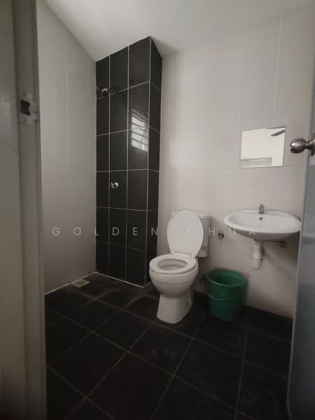 2-storey Terraced House for Sale in Rawang (Selangor) - Golden Chua - Bathroom - PropertyGuru.com.my