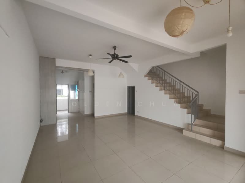 2-storey Terraced House for Sale in Rawang (Selangor) - Golden Chua - Living Room - PropertyGuru.com.my