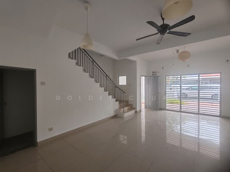 2-storey Terraced House for Sale in Rawang (Selangor) - Golden Chua - Living Room - PropertyGuru.com.my