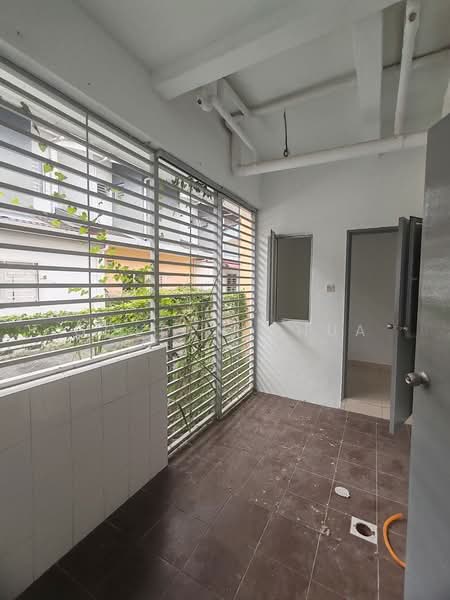 2-storey Terraced House for Sale in Rawang (Selangor) - Golden Chua - Balcony - PropertyGuru.com.my
