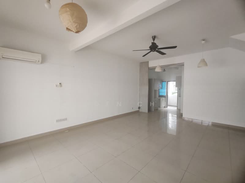 2-storey Terraced House for Sale in Rawang (Selangor) - Golden Chua - Living Room - PropertyGuru.com.my