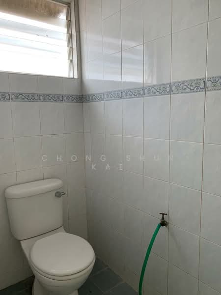 Pejabat untuk Disewa di Bandar Puteri Puchong (Puchong) - Chong Shun Kae - Bathroom - PropertyGuru.com.my
