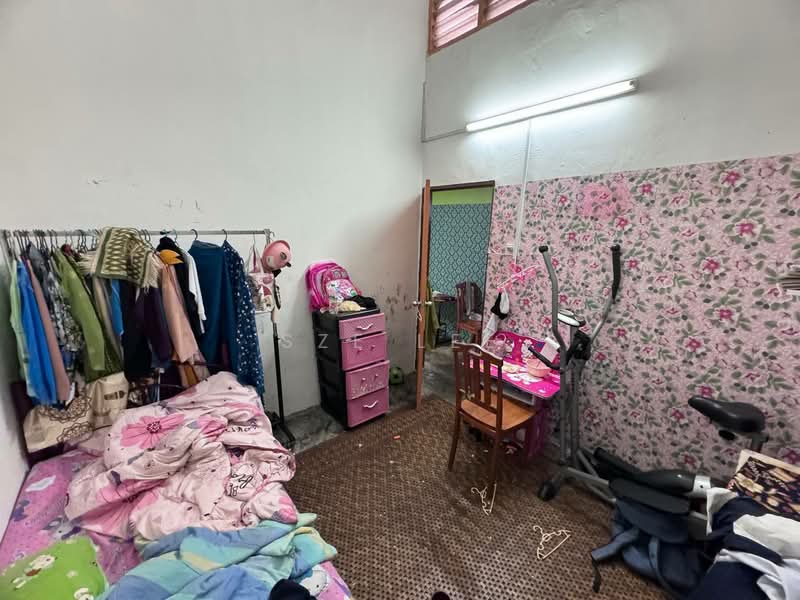 Rumah Teres 1 Tingkat untuk Dijual di Kota Masai (Pasir Gudang) - Sze Lee - Bedroom - PropertyGuru.com.my
