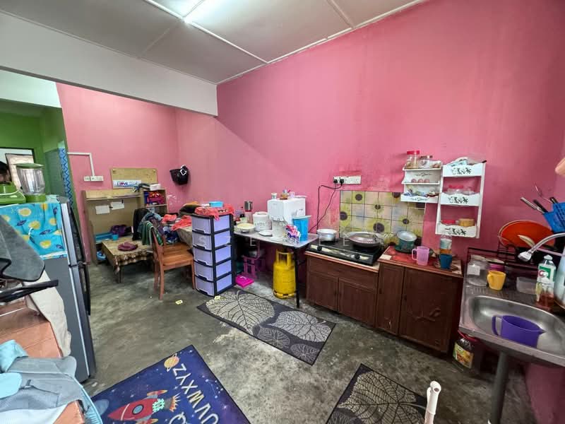 Rumah Teres 1 Tingkat untuk Dijual di Kota Masai (Pasir Gudang) - Sze Lee - Kitchen - PropertyGuru.com.my