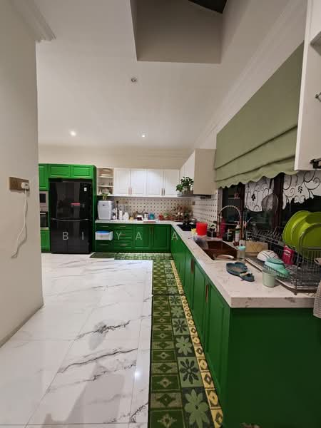 Semi-Detached House for Sale in Country Heights (Kajang) - BILYA ARIFF - Kitchen - PropertyGuru.com.my