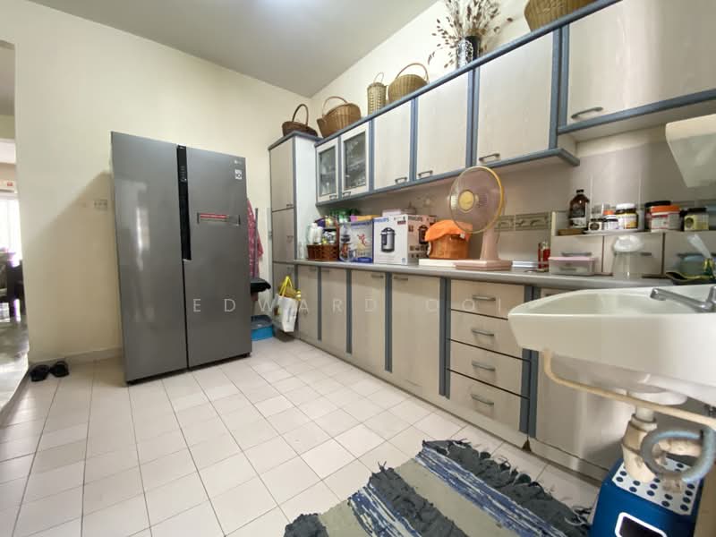 2-storey Terraced House for Sale in Taman Bukit Indah (Ampang) - Edward Ooi - Kitchen - PropertyGuru.com.my