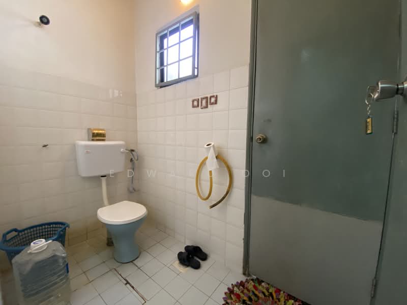 2-storey Terraced House for Sale in Taman Bukit Indah (Ampang) - Edward Ooi - Bathroom - PropertyGuru.com.my