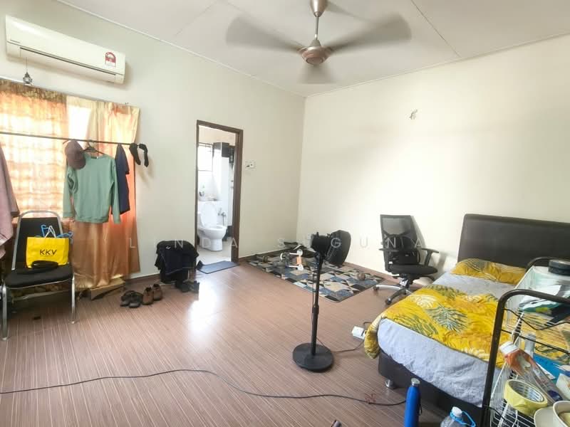 Rumah Teres 2 Tingkat untuk Dijual di Putra Heights (Subang Jaya) - Linda Suguna - Bedroom - PropertyGuru.com.my