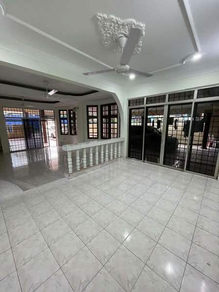 Rumah Banglo untuk Disewa di Bandar Kajang (Kajang) - Sya Rusli - Living Room - PropertyGuru.com.my