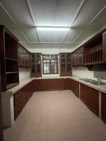 Rumah Banglo untuk Disewa di Bandar Kajang (Kajang) - Sya Rusli - Kitchen - PropertyGuru.com.my