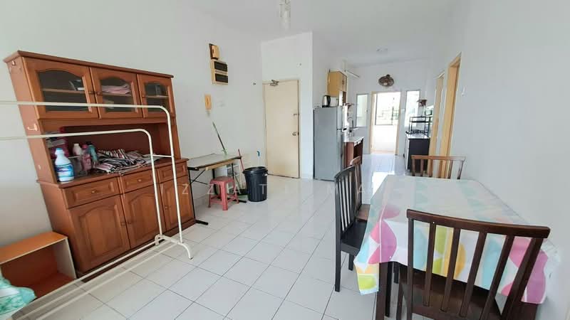 Apartment for Sale at Spanish Villa - Izzati Mat - Living Room - PropertyGuru.com.my