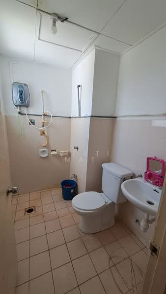 Apartment for Sale at Spanish Villa - Izzati Mat - Bathroom - PropertyGuru.com.my