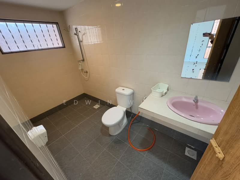 Townhouse for Rent in Jalan Ipoh (Kuala Lumpur) - Edwin Wong - Bathroom - PropertyGuru.com.my