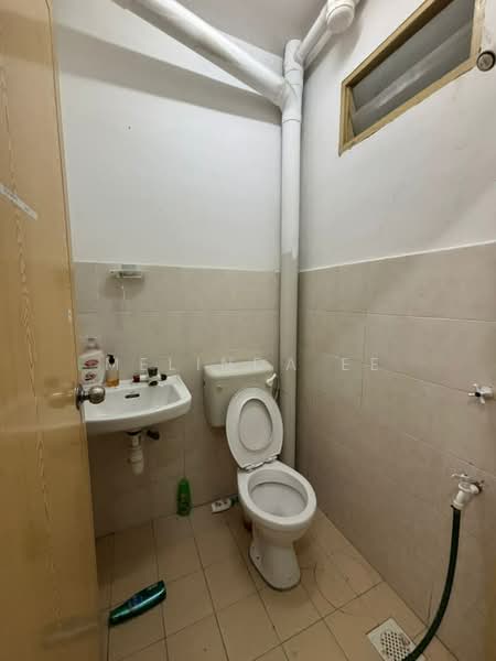2-storey Terraced House for Sale in Johor Bahru (Johor) - Melinda Ee - Bathroom - PropertyGuru.com.my