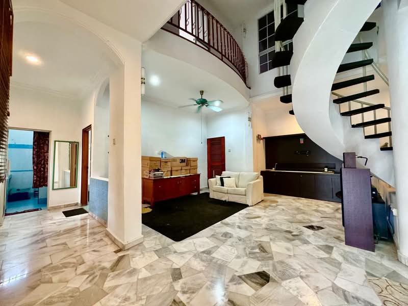 Rumah Teres 3 Tingkat untuk Dijual di Taman Tampoi Utama (Johor Bahru) - Sze Lee - Living Room - PropertyGuru.com.my