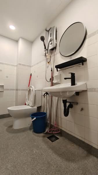 Condominium for Rent at Petaling Indah Condominiums - Bobby Lee - Bathroom - PropertyGuru.com.my