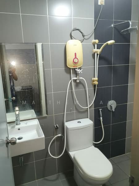 Servis Apartment untuk Disewa di Trio Permai - Matthew Yaw - Bathroom - PropertyGuru.com.my