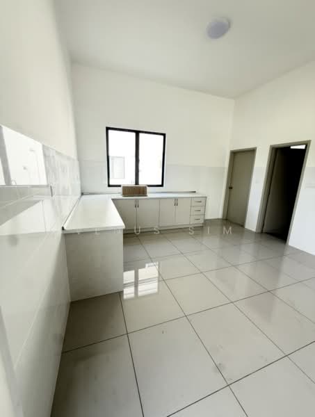 2-storey Terraced House for Rent in Telok Panglima Garang (Selangor) - Venus Sim - Kitchen - PropertyGuru.com.my