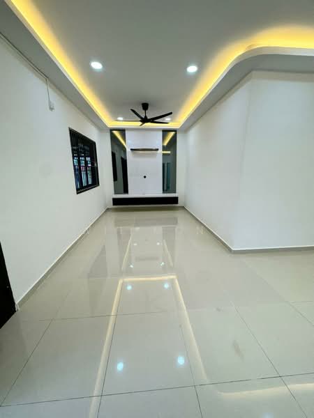 Rumah Teres 1 Tingkat untuk Dijual di Skudai (Johor) - Wil Mong - Living Room - PropertyGuru.com.my