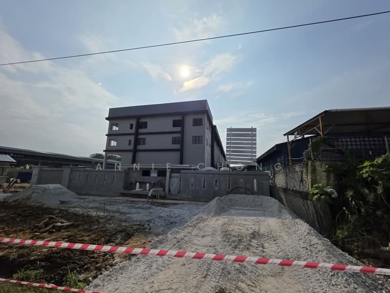 Warehouse for Rent in Taman Bukit Subang (Shah Alam) - Annie Chong - Exterior - PropertyGuru.com.my