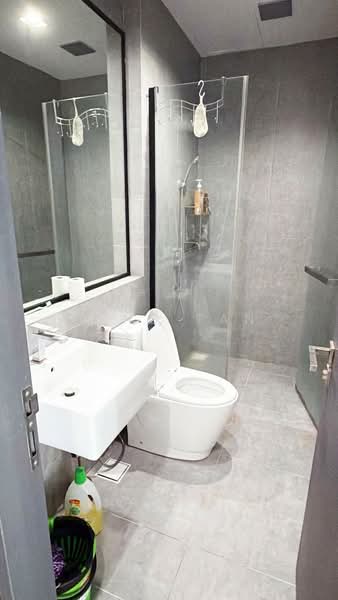 Service Residence for Rent at The Square @ One City - Weng Tan - Bathroom - PropertyGuru.com.my