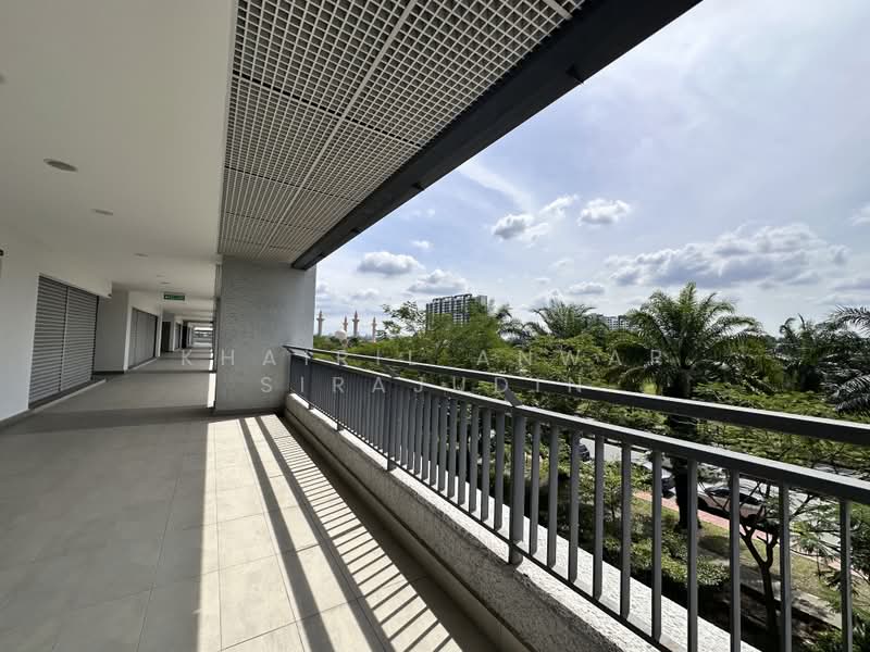 Retail Office for Rent in Bukit Jelutong (Shah Alam) - Khairil Anwar Sirajudin - Balcony - PropertyGuru.com.my