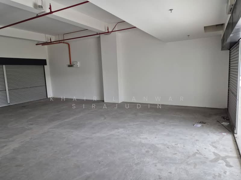 Retail Office for Rent in Bukit Jelutong (Shah Alam) - Khairil Anwar Sirajudin - Interior - PropertyGuru.com.my