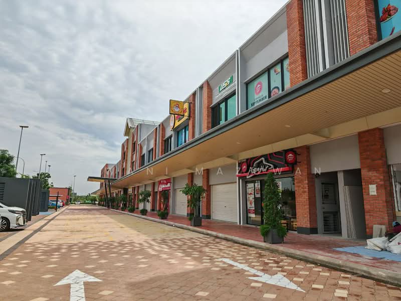 Kedai untuk Disewa di Dengkil (Selangor) - Uswani Mazuwan - Exterior - PropertyGuru.com.my
