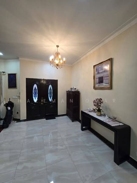 2-storey Terraced House for Sale in Bukit Jelutong (Shah Alam) - Hazeman Omar - Entrance - PropertyGuru.com.my