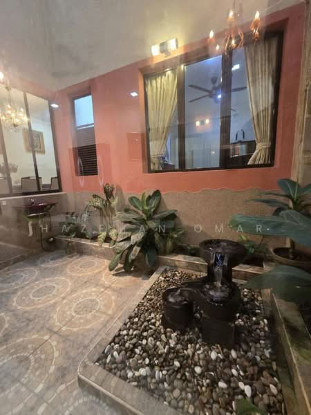 2-storey Terraced House for Sale in Bukit Jelutong (Shah Alam) - Hazeman Omar - Garden - PropertyGuru.com.my