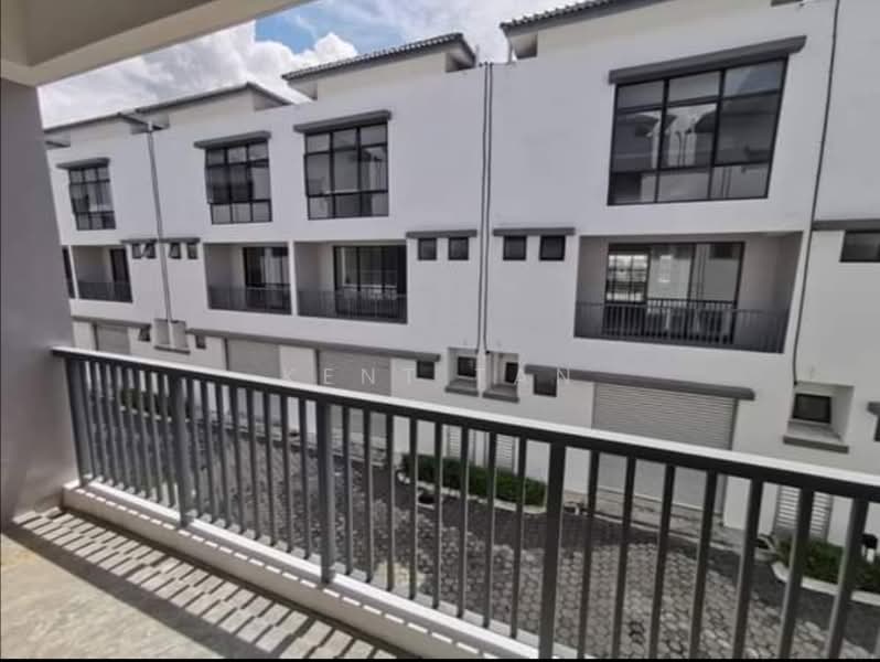 Kedai / Pejabat untuk Dijual di Taman Kota Masai (Pasir Gudang) - Kent Tan - Exterior - PropertyGuru.com.my