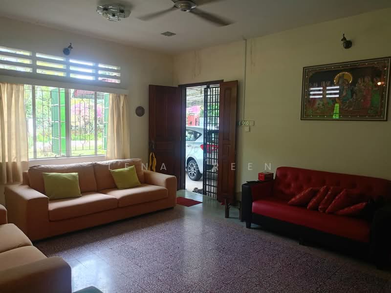 Bungalow for Rent in Seksyen 11 (Petaling Jaya) - Lena Green - Living Room - PropertyGuru.com.my