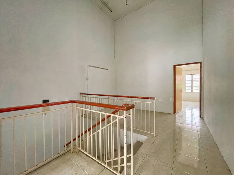 2-storey Terraced House for Sale in Bandar Nusaputra (Puchong) - Halim Mazlan - Family Area - PropertyGuru.com.my
