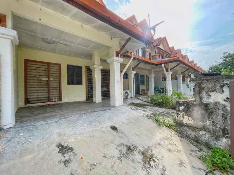 2-storey Terraced House for Sale in Bandar Nusaputra (Puchong) - Halim Mazlan - Exterior - PropertyGuru.com.my