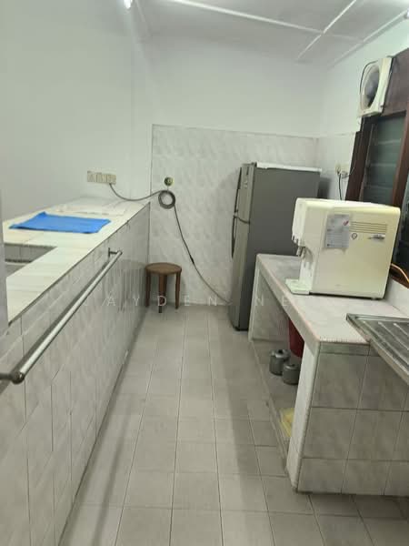 1-storey Terraced House for Rent in Taman Ungku Tun Aminah (Skudai) - Jayden Neo - Kitchen - PropertyGuru.com.my