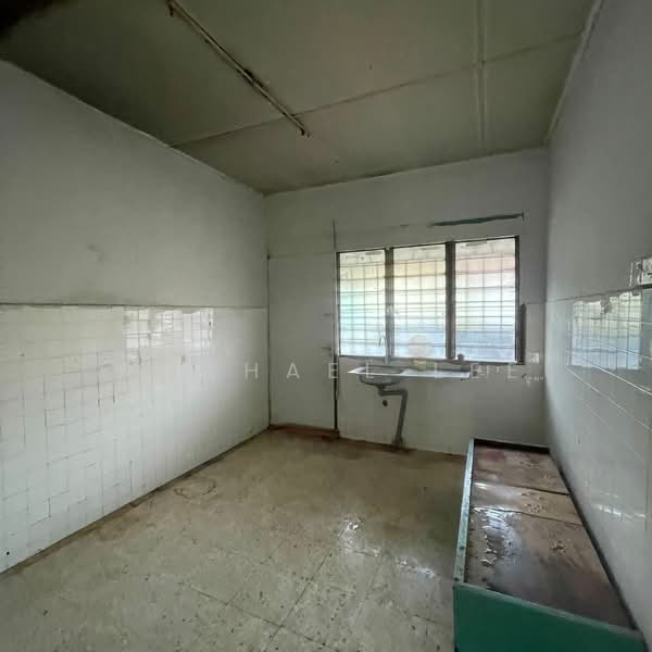 1-storey Terraced House for Sale in Taman Sentosa (Klang) - Rachael Lee - Kitchen - PropertyGuru.com.my