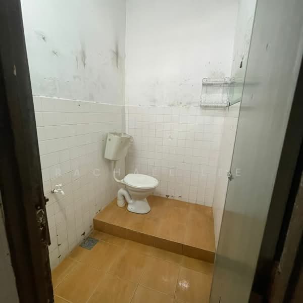 1-storey Terraced House for Sale in Taman Sentosa (Klang) - Rachael Lee - Bathroom - PropertyGuru.com.my