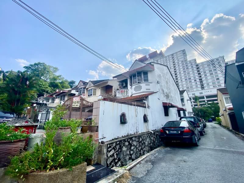 Terraced House for Sale in Taman Sri Aman (Cheras) - Zaharah Hasnas - Exterior - PropertyGuru.com.my