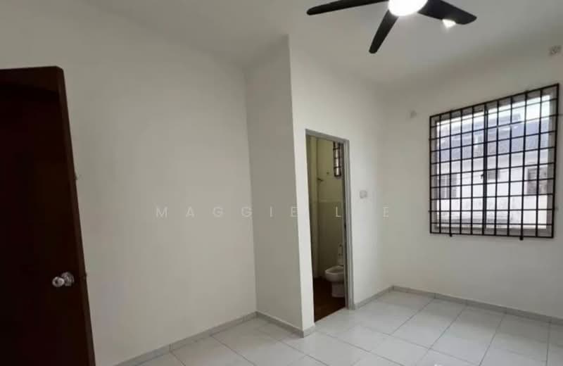 2-storey Terraced House for Rent in Taman Megah Ria (Masai) - Maggie Lee - Bathroom - PropertyGuru.com.my