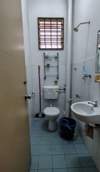 2-storey Terraced House for Sale in Taman Puncak Jalil (Seri Kembangan) - Ilman Nahri - Bathroom - PropertyGuru.com.my