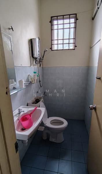 2-storey Terraced House for Sale in Taman Puncak Jalil (Seri Kembangan) - Ilman Nahri - Bathroom - PropertyGuru.com.my
