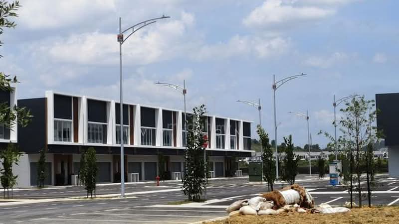 Shop / Office for Rent in Bandar Serenia (Dengkil) - Ivy Wong - Exterior - PropertyGuru.com.my