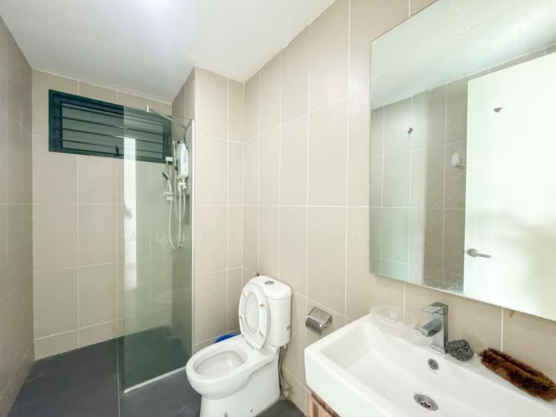 Kondominium untuk Dijual di Cristal Serin Residence - Adibah Salim - Bathroom - PropertyGuru.com.my